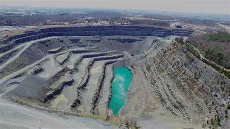 Vulcan Lake Quarry .